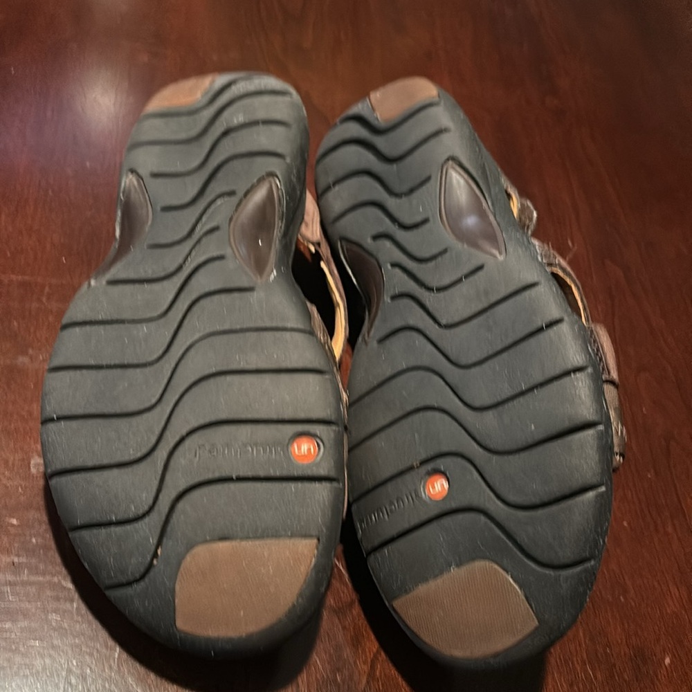 Clarks Unstructured Velcro Strap Sandals - image 7